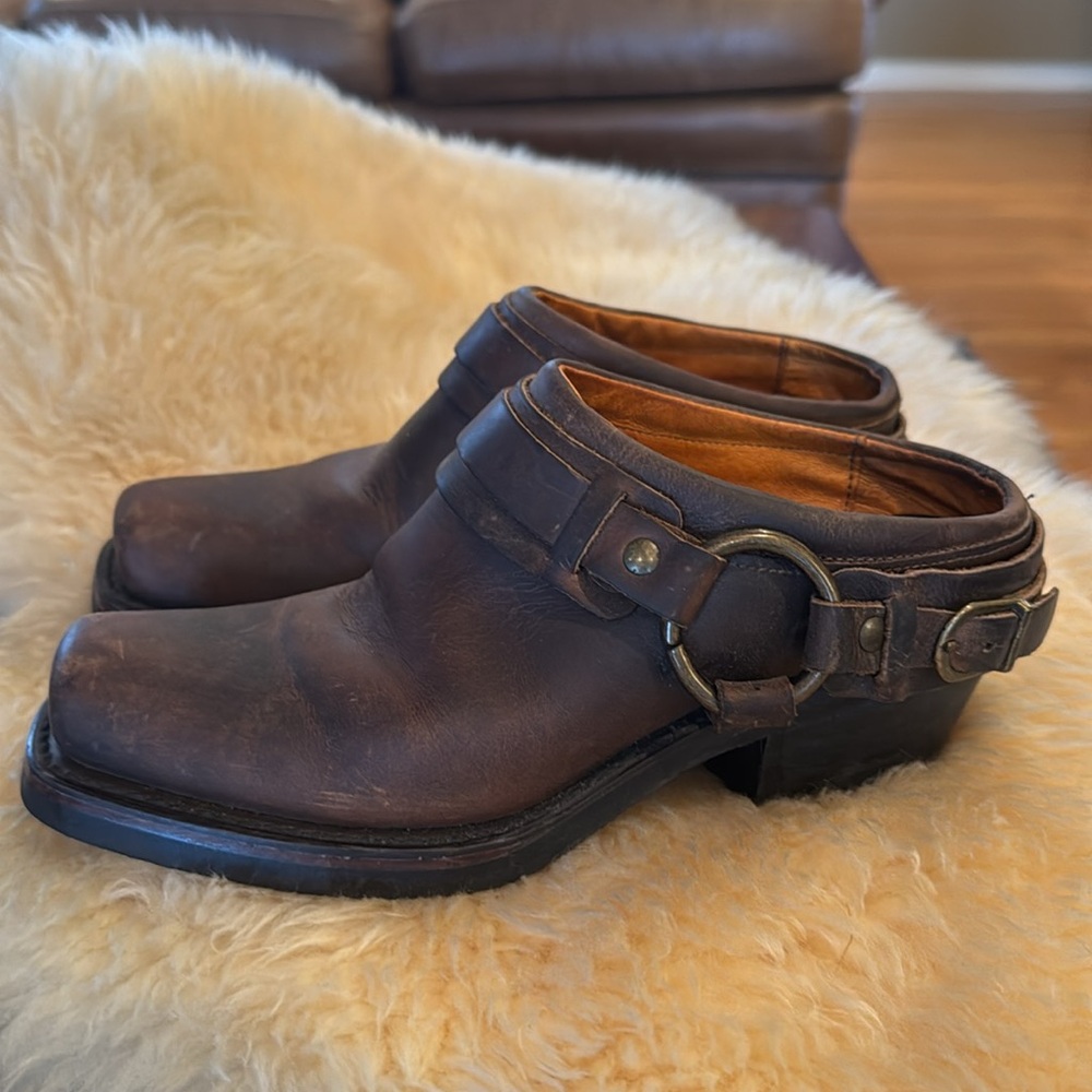 Women’s Frye Carson Clog Women’s Size 6